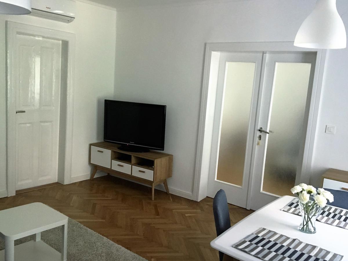 Apartament Sb 42 *