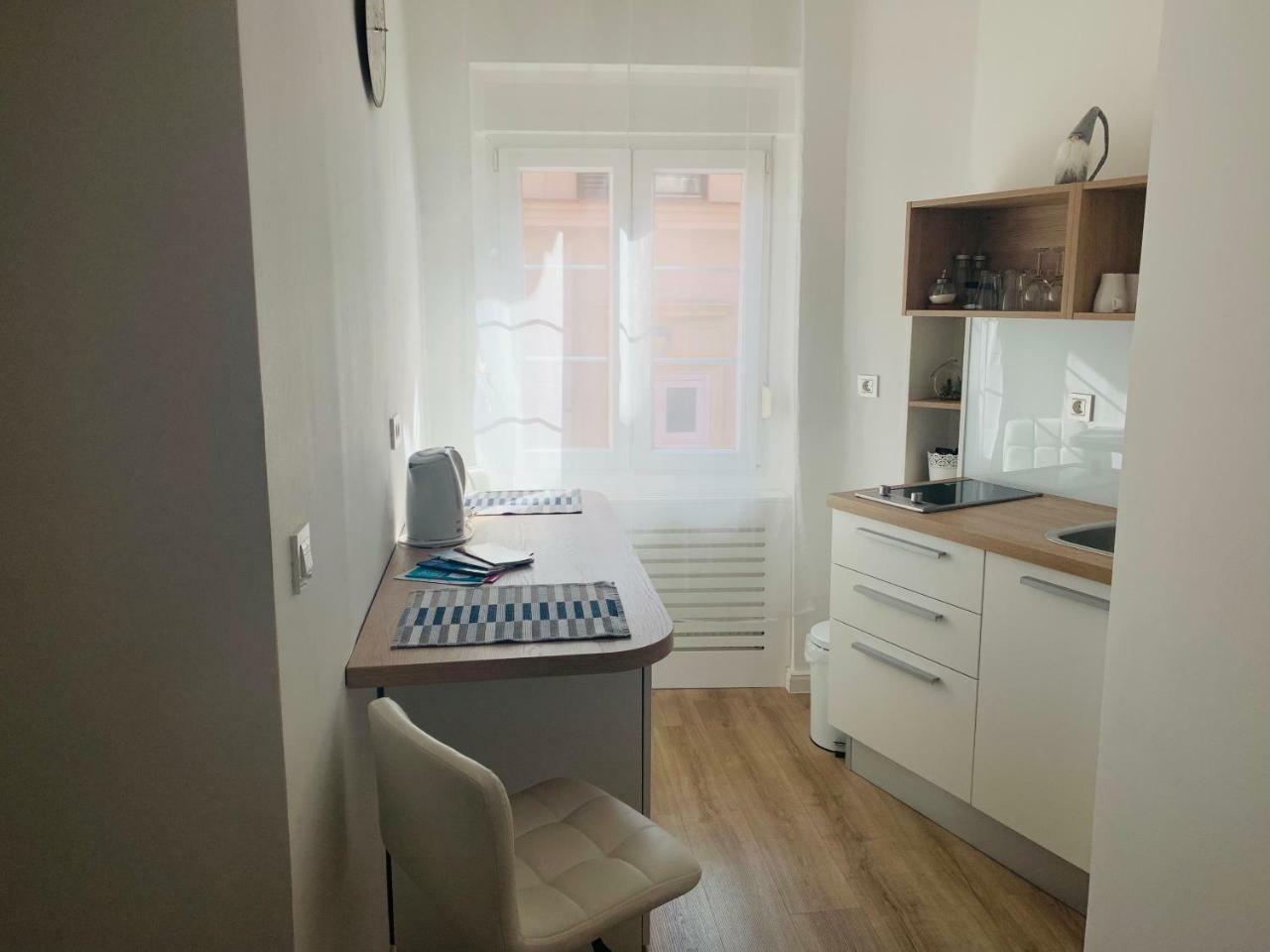 Apartament Sb 42 *